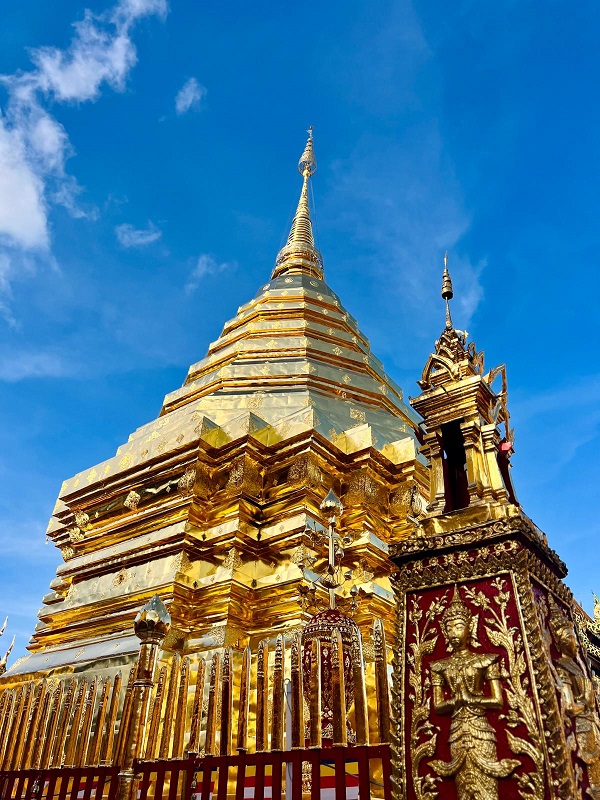 Un temple, lors de notre retraite spirituelle en Asie.